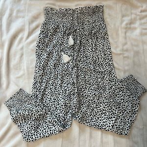 Aerie small parachute pants w/ black dots. Cuffed waist and ankles, never worn.